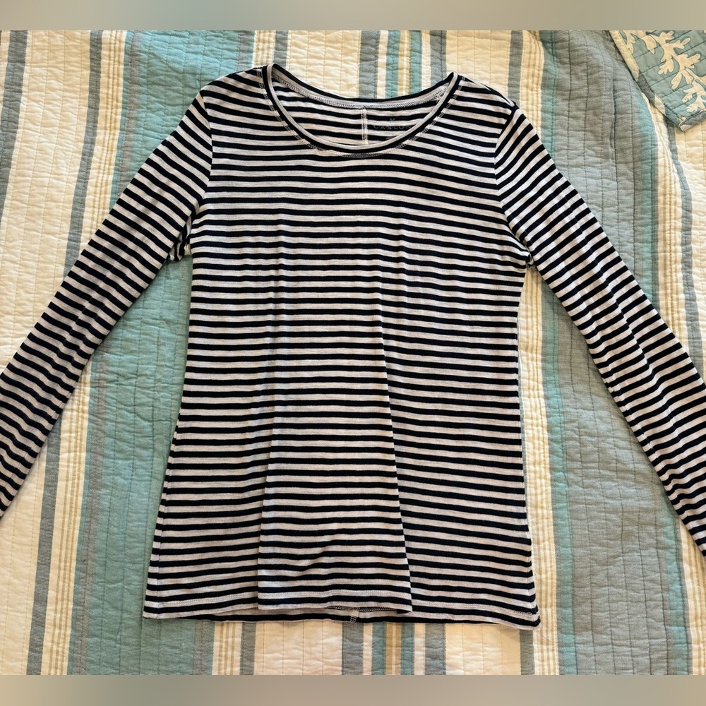 Caslon long sleeve Tshirt size M